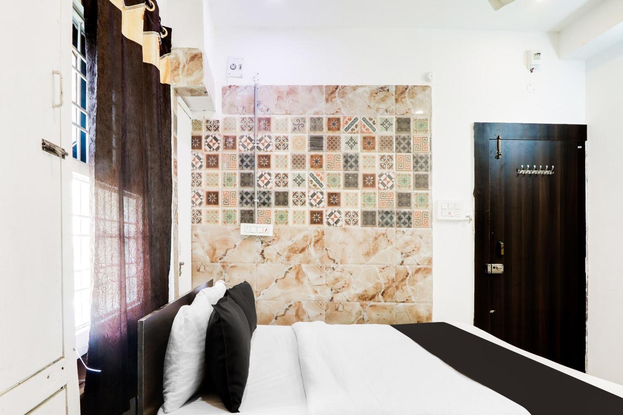Hotel O City Inn Luxury Rooms Warangal Extérieur photo